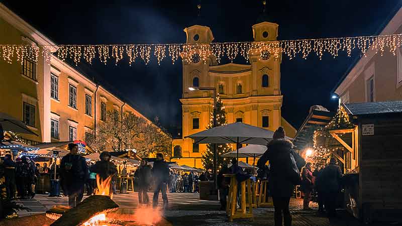 Basilika Mondsee im Advent